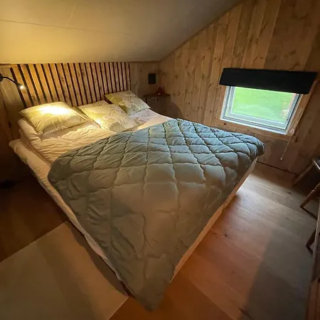 Rauvassgarden, Romslig, 5 Sov, Kjokken, Wifi Raudvatnet