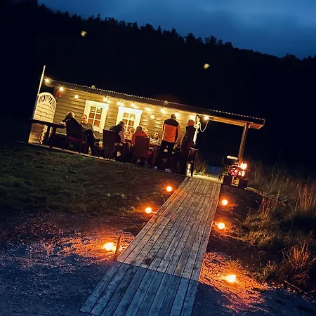 Rauvassgarden, Romslig, 5 Sov, Kjokken, Wifi Villa